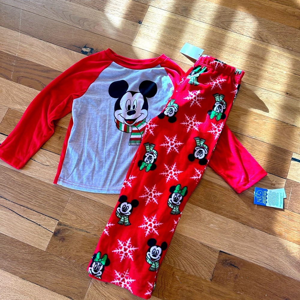 Mickey Mouse Christmas pajamas size 5T!